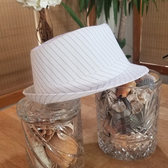 NWOT FERDORA - Picture 3 of 6